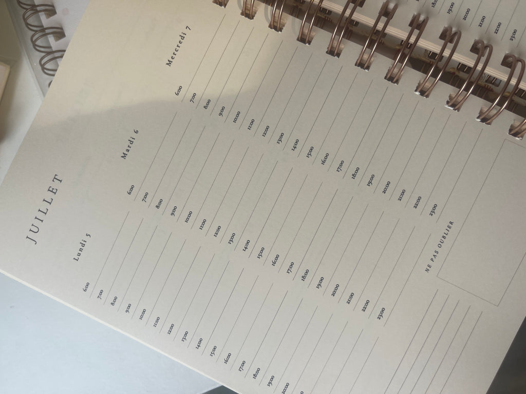 Agenda Septembre 2026 à Décembre 2027 (17 mois) Bloc semainier avec horaires -  à personnaliser